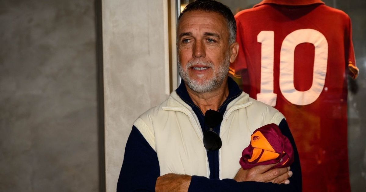 Ídolo da Argentina recorda interesse do Flamengo e clássicos contra Brasil Ídolo da Argentina recorda interesse do Flamengo e clássicos contra Brasil