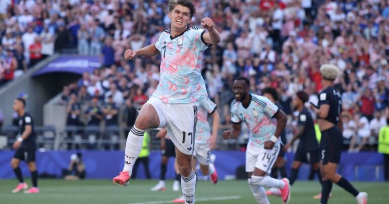 Após polêmica, Bélgica goleia e elimina Estados Unidos nas oitavas da Copa