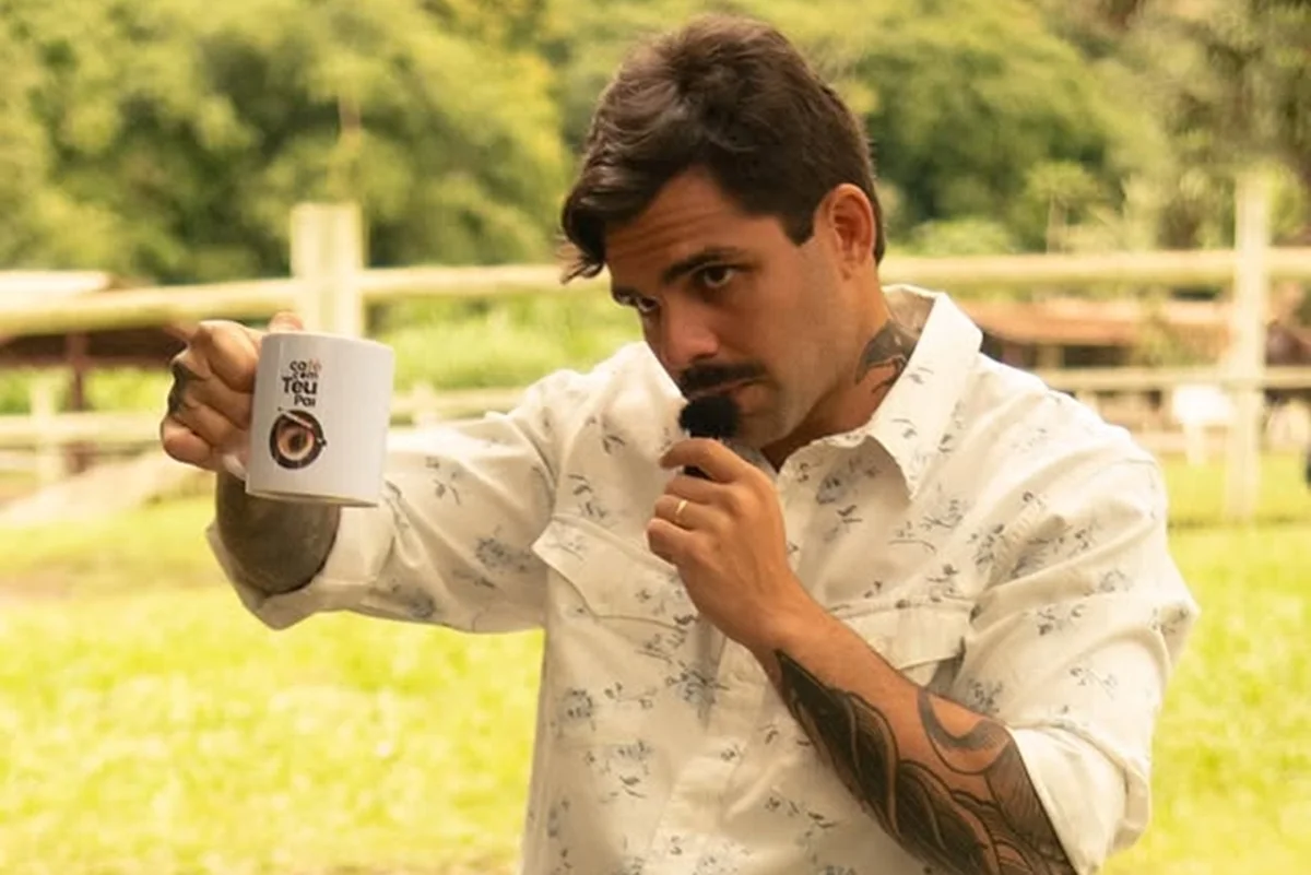 Criador do perfil ‘Café com Teu Pai’ oficializa candidatura a deputado federal