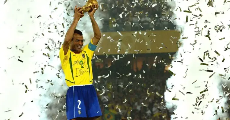 Cafu mantém recorde em Copas do Mundo com eliminação da França na semifinal