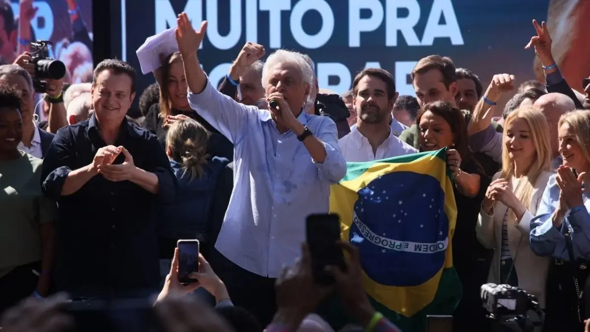 “Agiota”: Caiado ataca Lula, evita citar nome de Flávio e mira terceira via no PSD