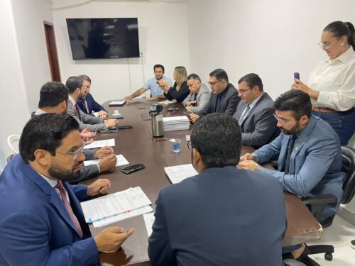 Câmara deve votar 21 projetos no último dia antes do recesso parlamentar