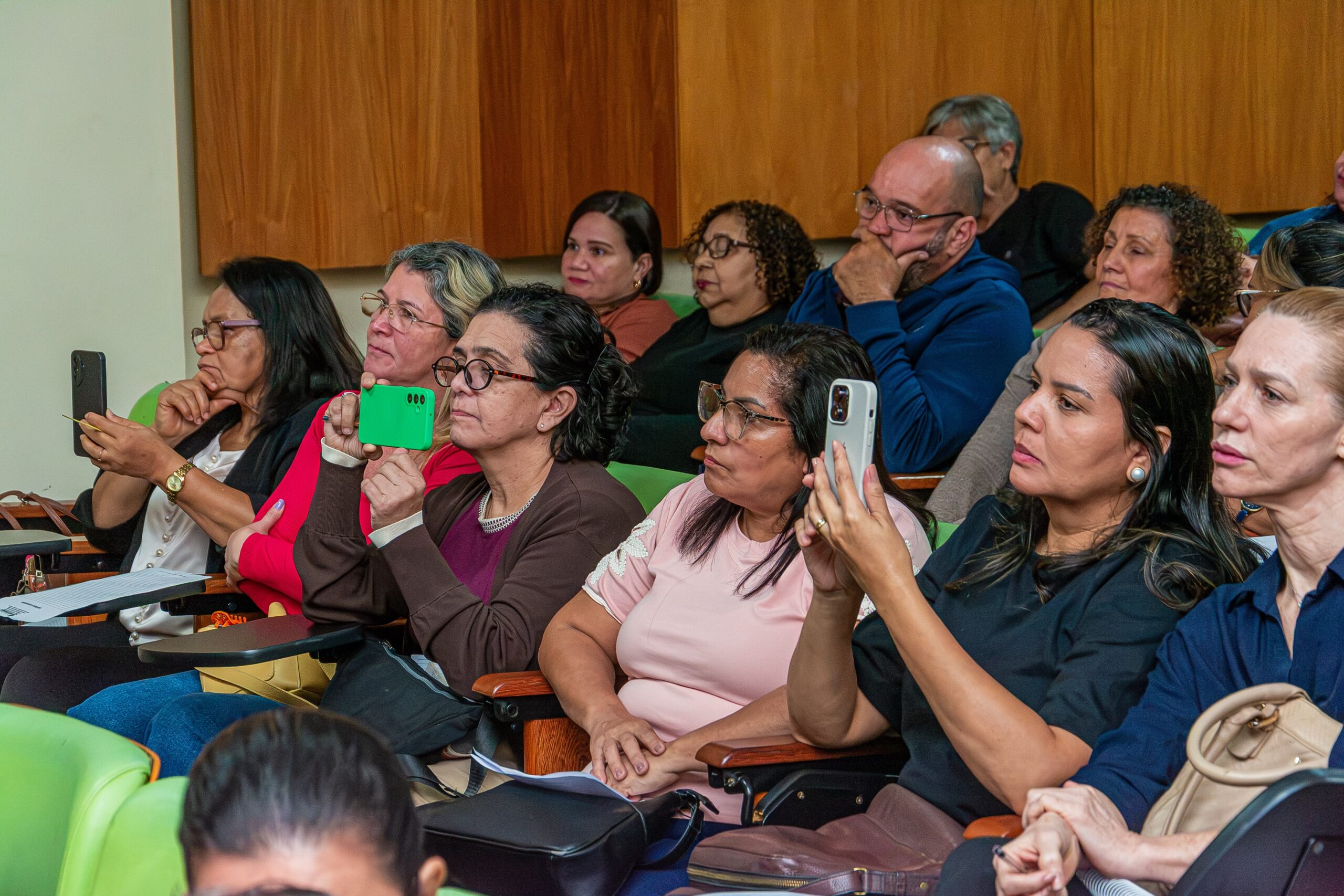 Prefeitura capacita técnicos das salas de coleta e destaca 1,6 milhão de exames em 2025 Prefeitura capacita técnicos das salas de coleta e destaca 1,6 milhão de exames em 2025