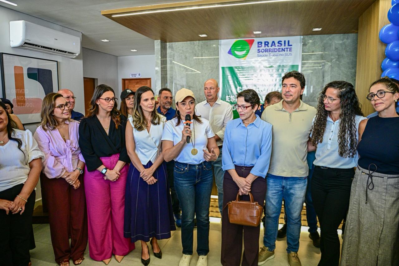 Mailza entrega 1º Centro de Especialidades Odontológicas do Juruá