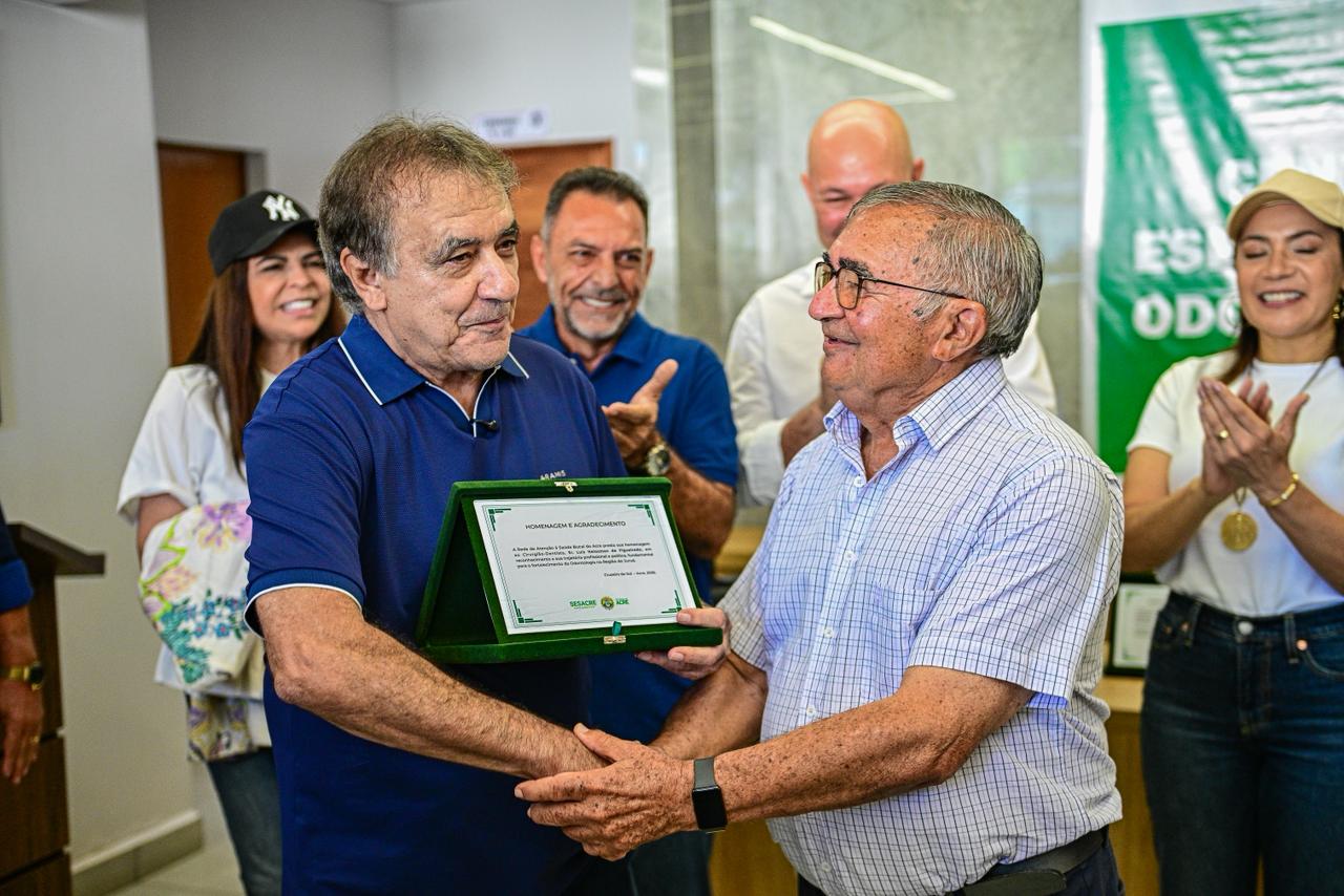 Mailza entrega 1º Centro de Especialidades Odontológicas do Juruá