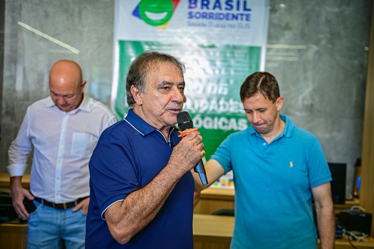 Mailza entrega 1º Centro de Especialidades Odontológicas do Juruá