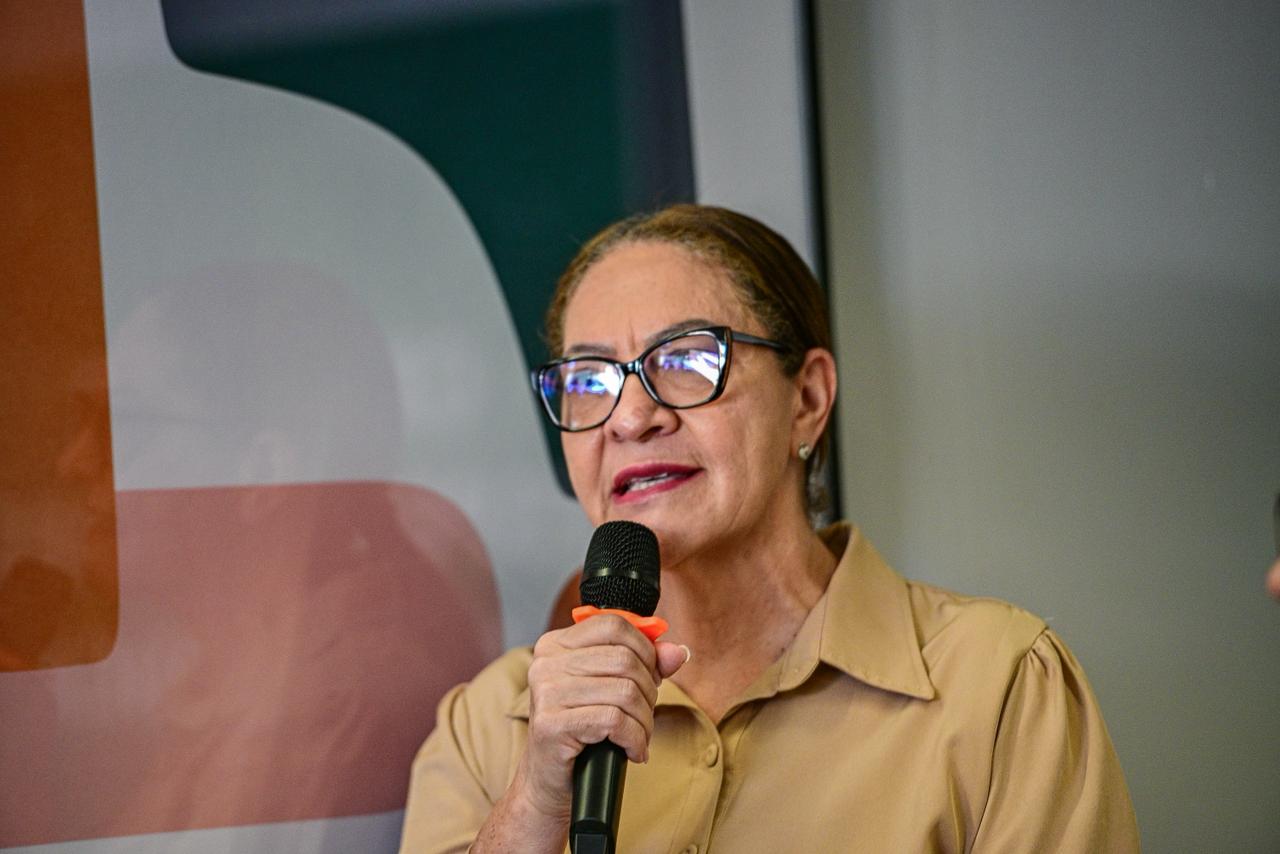 Mailza entrega 1º Centro de Especialidades Odontológicas do Juruá
