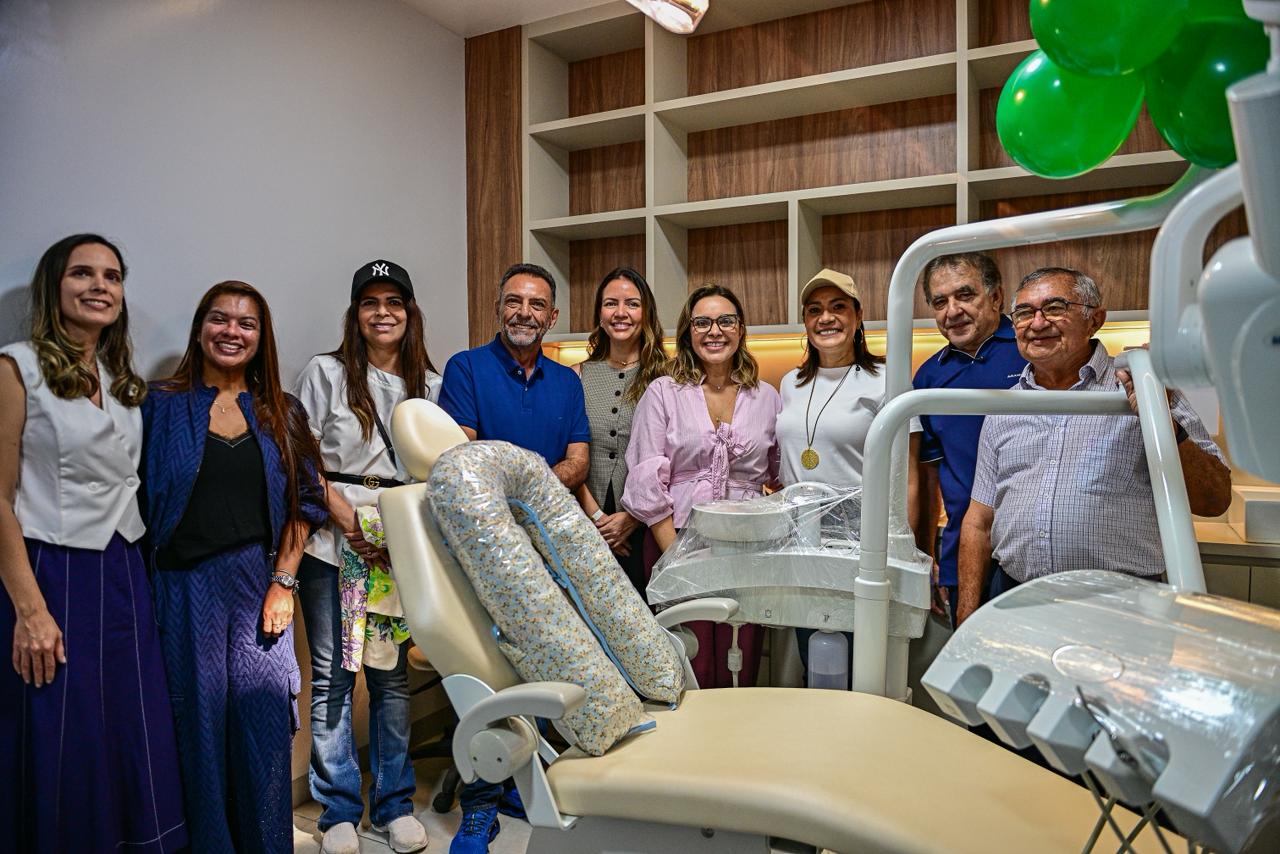 Mailza entrega 1º Centro de Especialidades Odontológicas do Juruá