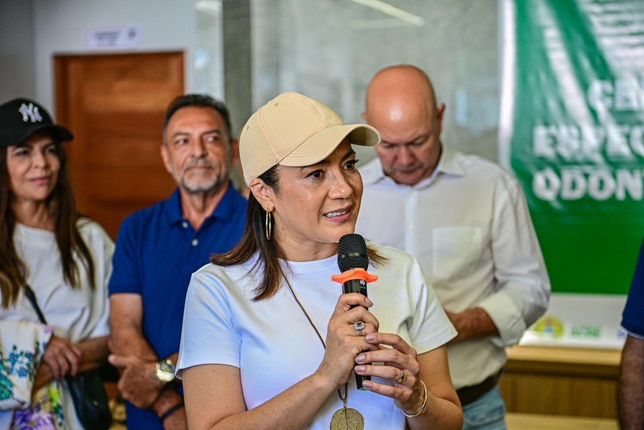 Mailza entrega 1º Centro de Especialidades Odontológicas do Juruá