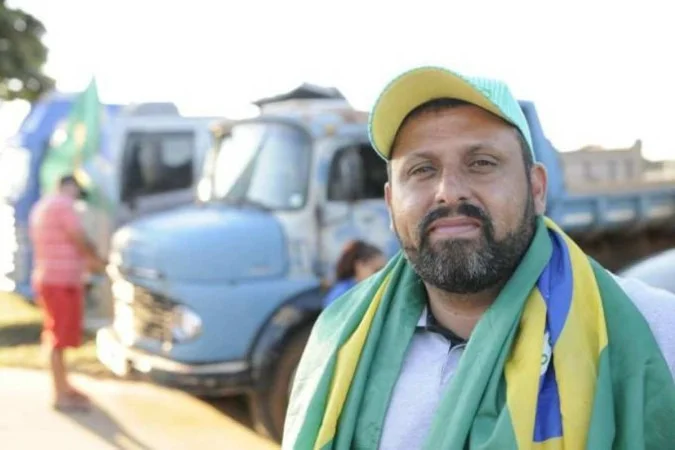 Caminhoneiros iniciam paralisação para pressionar votação no Senado