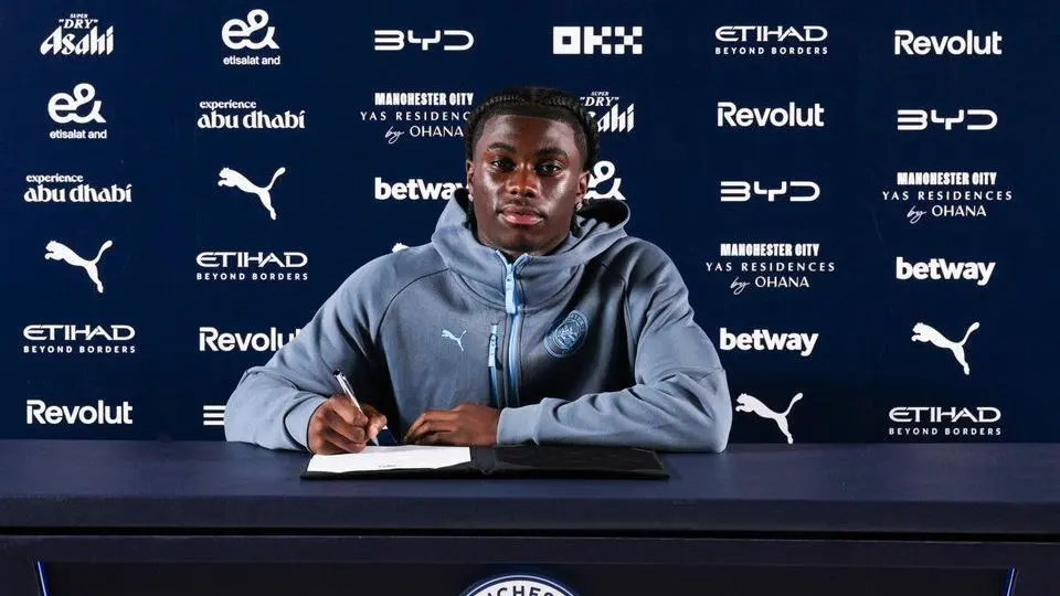 Manchester City acerta chegada de joia de 17 anos por quase R$ 70 milhões Manchester City acerta chegada de joia de 17 anos por quase R$ 70 milhões