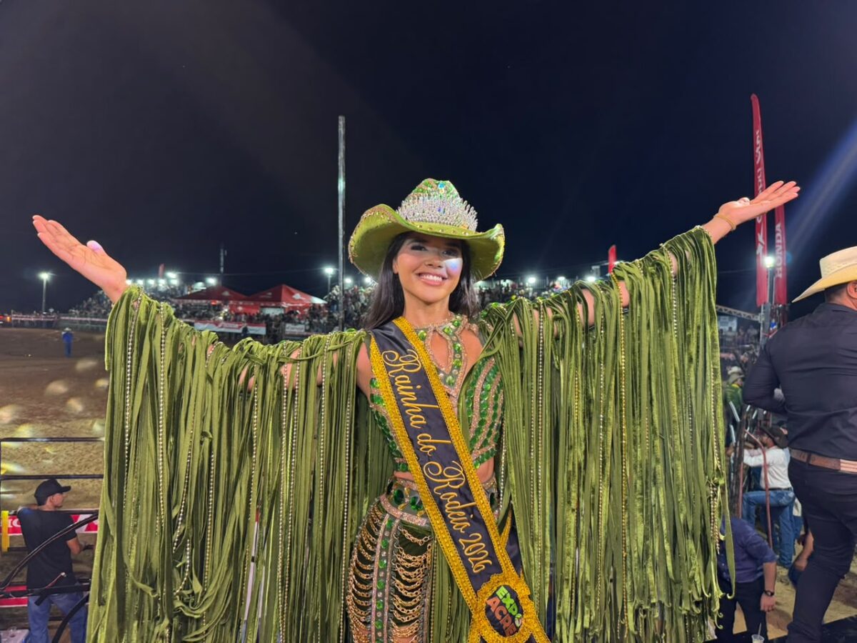 Cleiciana Bezerra é eleita Rainha da Expoacre Juruá 2026; veja o momento