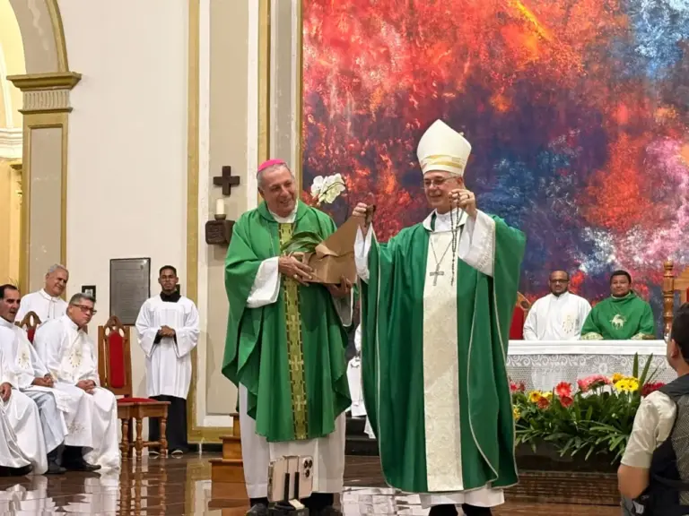 “Missão dupla”, diz Dom Fontinele ao assumir a Diocese de Rio Branco