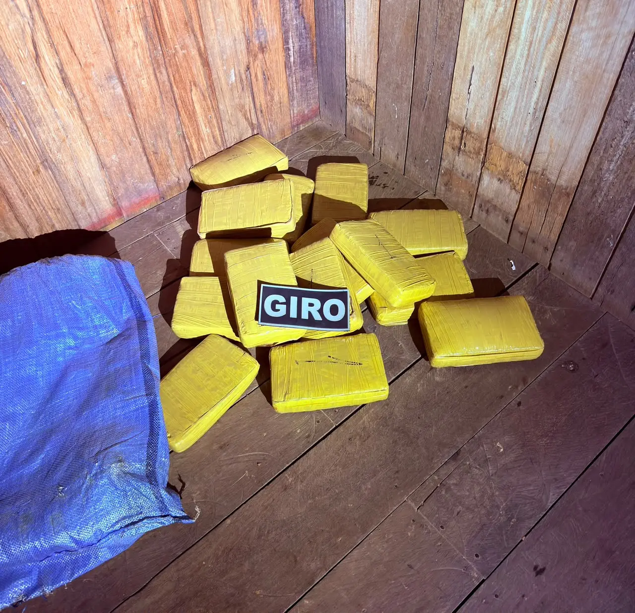 PM divulga imagens da maior apreensão de drogas do ano em Sena