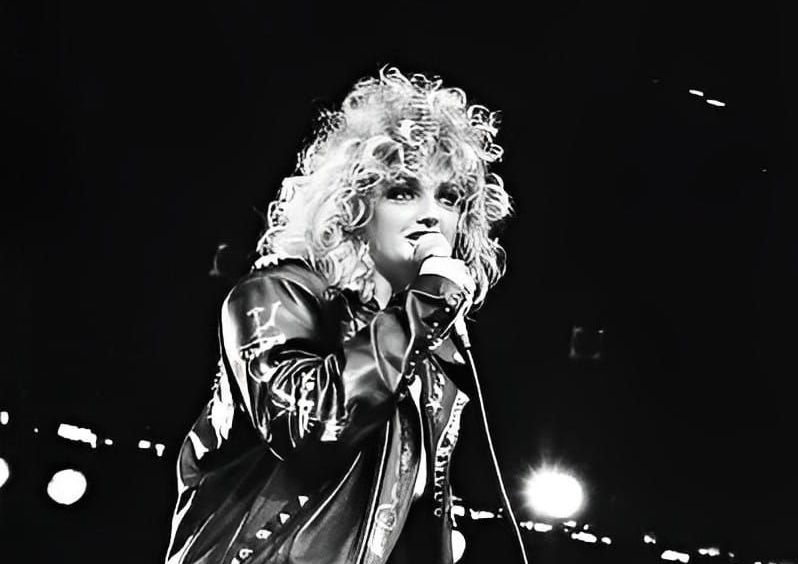 Quem foi Bonnie Tyler, cantora que marcou o pop e rock dos anos 1980 Quem foi Bonnie Tyler, cantora que marcou o pop e rock dos anos 1980