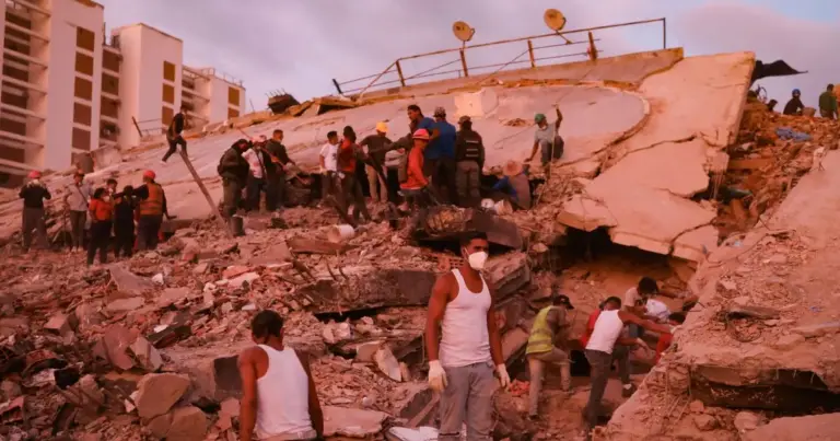 Número de mortos nos terremotos da Venezuela sobre para 4.490