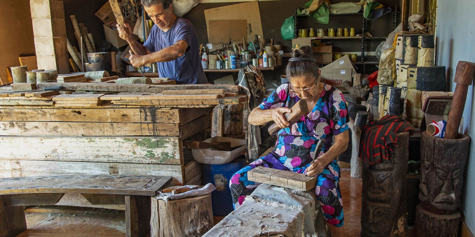Família da escultora Conceição dos Bugres apresenta suas obras no Rio Família da escultora Conceição dos Bugres apresenta suas obras no Rio