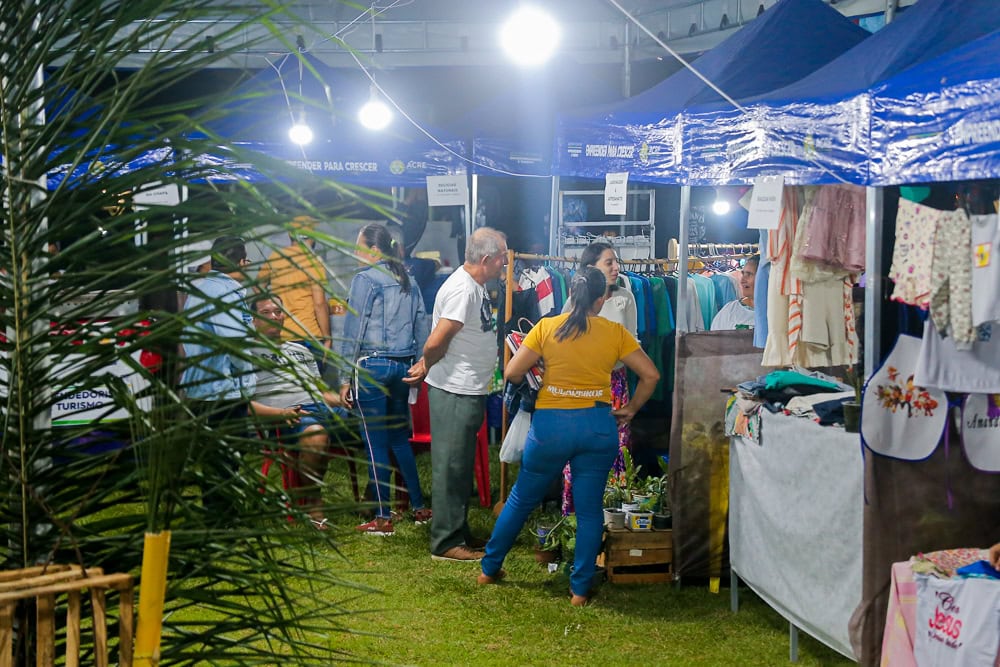 Estado destina R$ 100 mil para feira de negócios em Capixaba Estado destina R$ 100 mil para feira de negócios em Capixaba