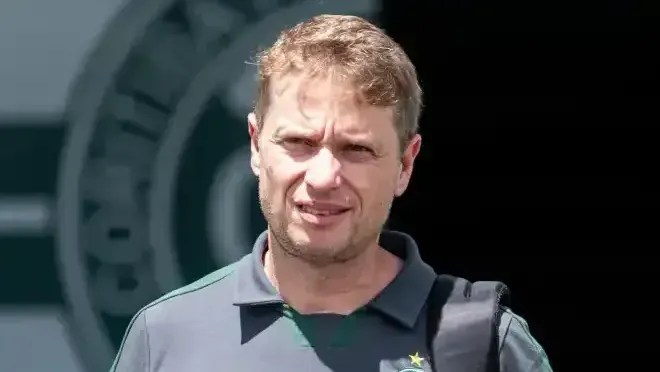 Fernando Seabra deixa Coritiba e fecha com o Vasco Fernando Seabra deixa Coritiba e fecha com o Vasco