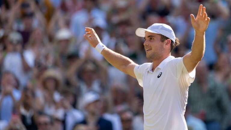“Zebra” em Wimbledon: Arthur Fery bate Cobolli e enfrentará Zverev na semi