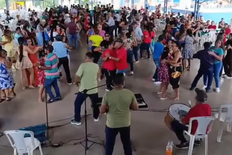 Festa dos Idosos reúne tradição, música e homenagens no interior do Acre