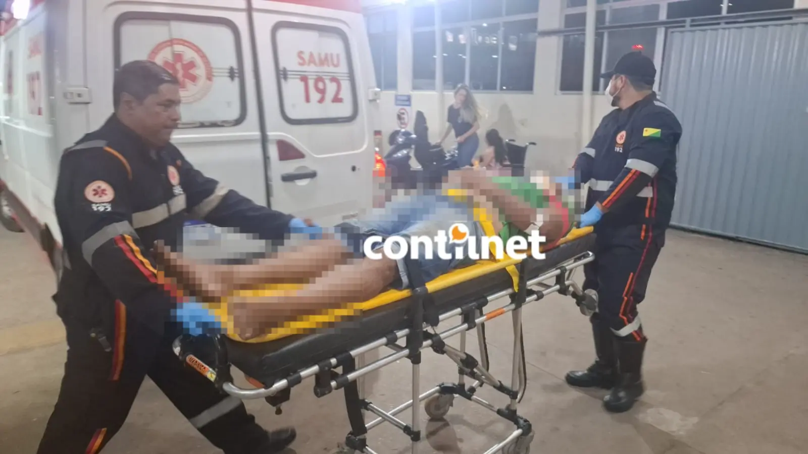 Trabalhador cai de telhado e se fere durante manutenção na Vila Acre