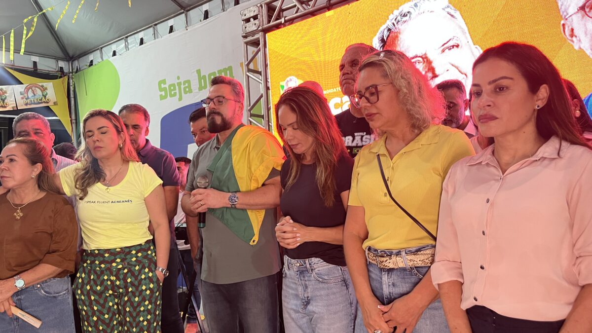 Alan Rick homenageia sogra de Petecão em ato de pré-candidatura