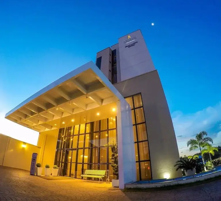 A chegada dos visitantes da capital e do interior deve intensificar-se na véspera do início da programação oficial