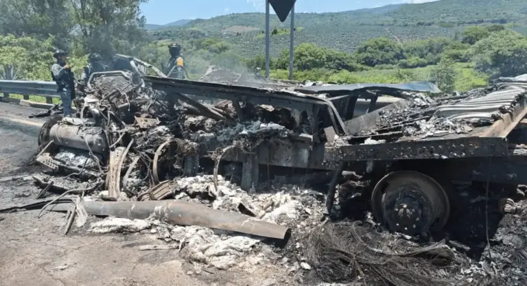 Acidente em rodovia no México deixa ao menos 10 mortos e vários feridos