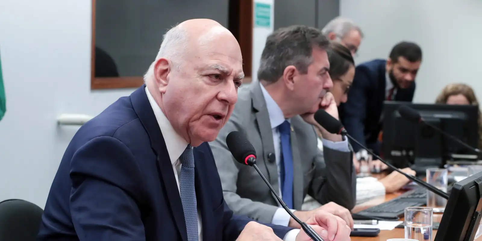 Comissão da Câmara aprova PEC que cria Fundos para Sul e Sudeste Comissão da Câmara aprova PEC que cria Fundos para Sul e Sudeste