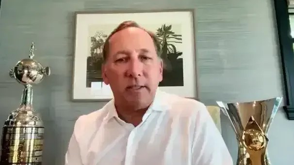John Textor revela bastidores dos transfer bans sofridos pelo Botafogo John Textor revela bastidores dos transfer bans sofridos pelo Botafogo