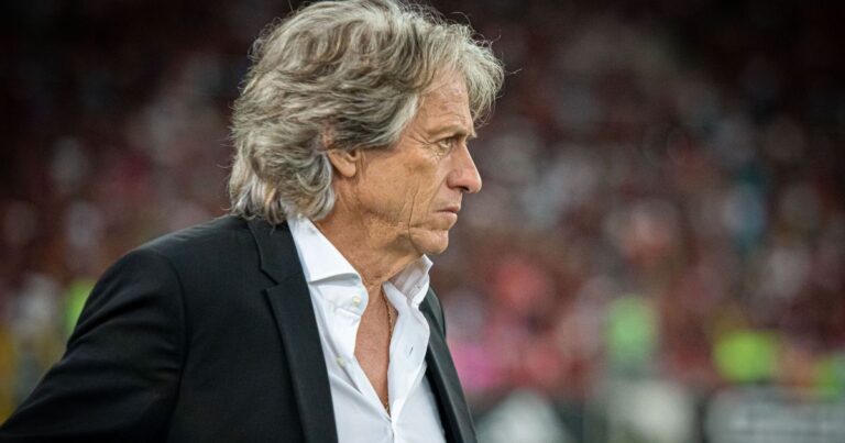 Jorge Jesus terá salário em Portugal menor que o de Ancelotti, diz jornal