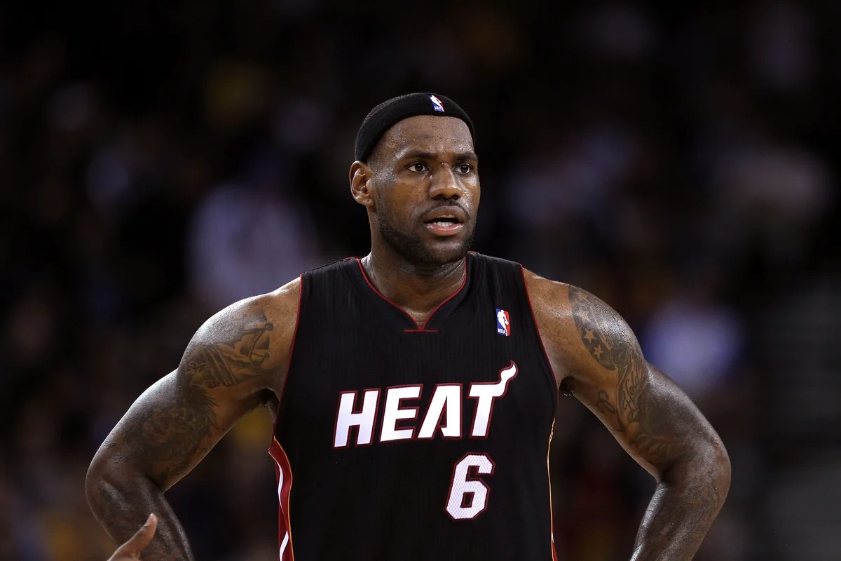 Miami Heat agenda live por engano e vaza possível retorno de LeBron James
