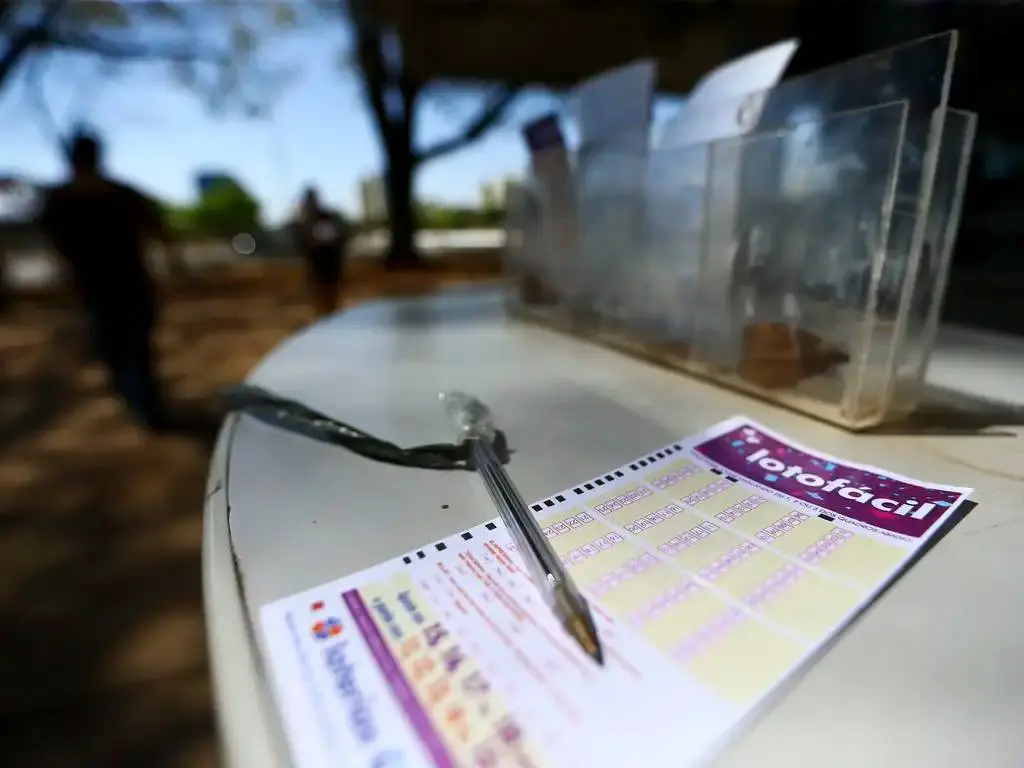 Lotofácil hoje, concurso 3734: confira o resultado sorteado nesta segunda (13)