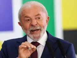 Lula elogia prótese do SUS e ironiza Trump: “Nem a dele é igual”