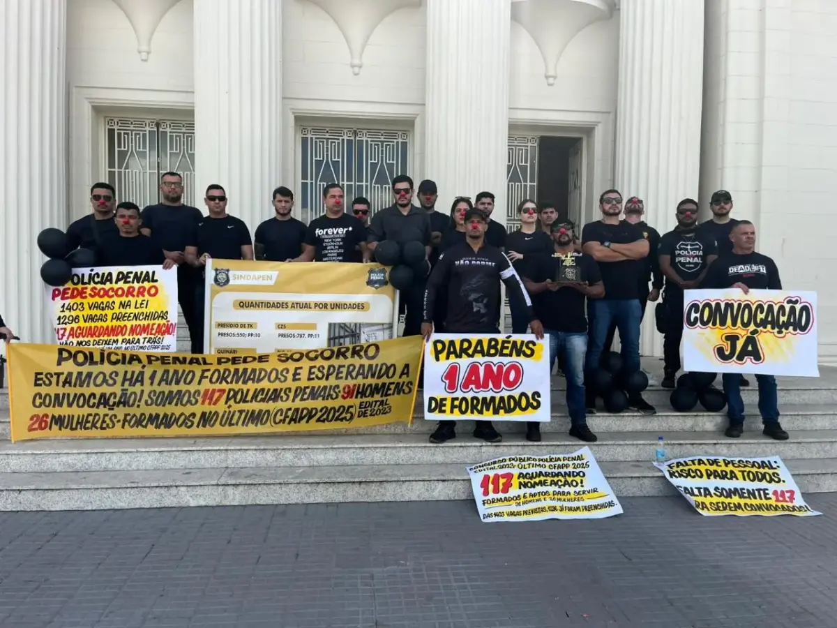 Aprovados no concurso da Polícia Penal fazem manifestação