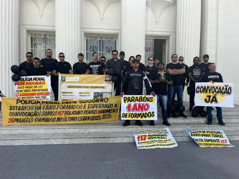 Aprovados no concurso da Polícia Penal fazem manifestação