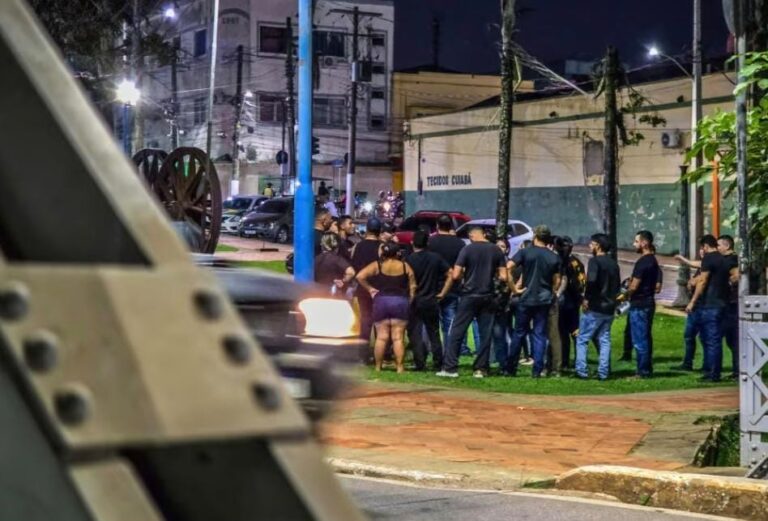 Protesto na Ponte JK termina e comissão se reúne com direção do Iapen