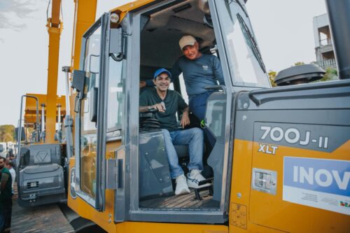 Cruzeiro do Sul reforça frota de Obras com oito novas máquinas Cruzeiro do Sul reforça frota de Obras com oito novas máquinas