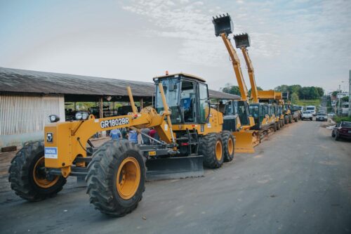 Cruzeiro do Sul reforça frota de Obras com oito novas máquinas Cruzeiro do Sul reforça frota de Obras com oito novas máquinas