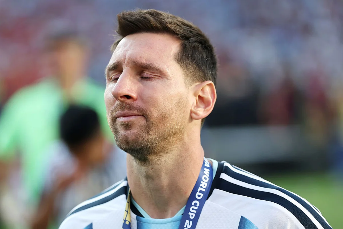 “Despejou vergonha sobre seu legado”, diz jornal sobre Messi após Copa