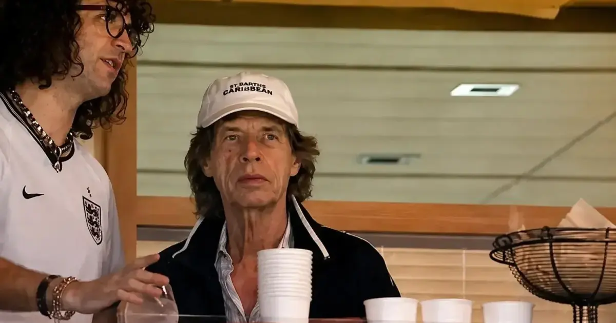 Mick Jagger acompanha Noruega x Inglaterra e web revive fama de “pé-frio” Mick Jagger acompanha Noruega x Inglaterra e web revive fama de “pé-frio”