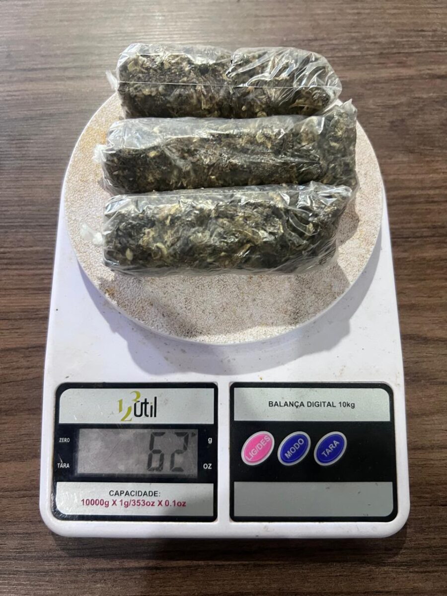 Drogas foram encontradas dentro do biscoito