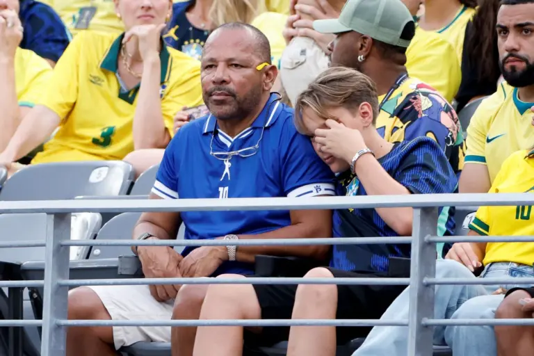 Pai de Neymar divulga carta aberta ao filho após eliminação do Brasil