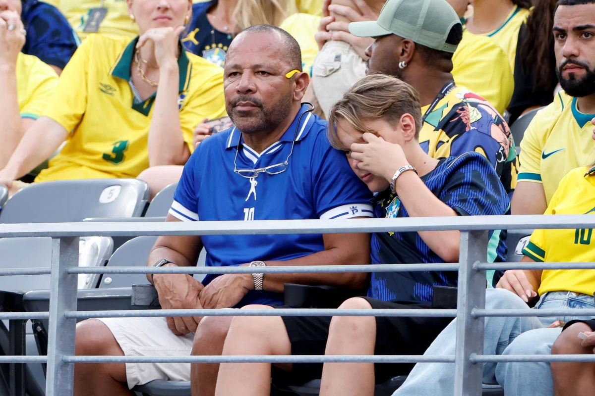 Pai de Neymar divulga carta aberta ao filho após eliminação do Brasil Pai de Neymar divulga carta aberta ao filho após eliminação do Brasil