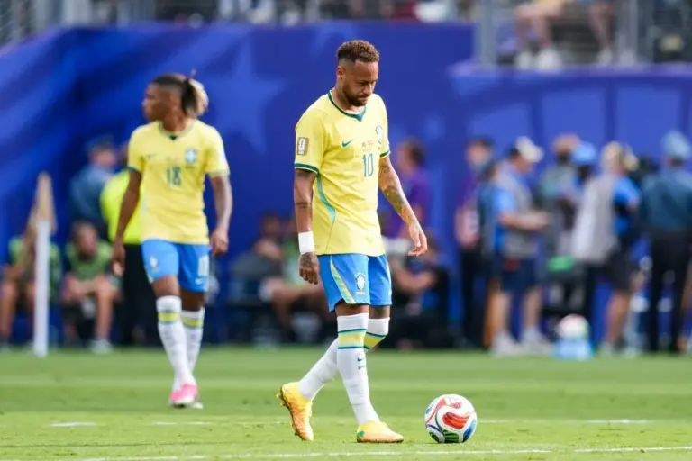 Apenas 7 jogadores da Seleção terão menos de 30 anos na Copa de 2030