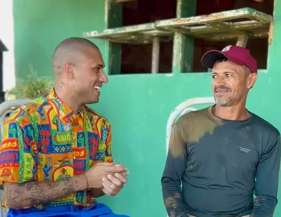 "Filho é filho": conversa entre influenciador e pai emociona nas redes