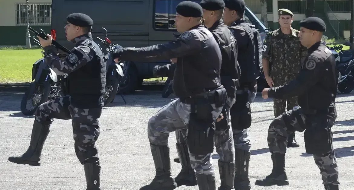 Pensão especial para família de policial morto em serviço avança na Câmara Pensão especial para família de policial morto em serviço avança na Câmara