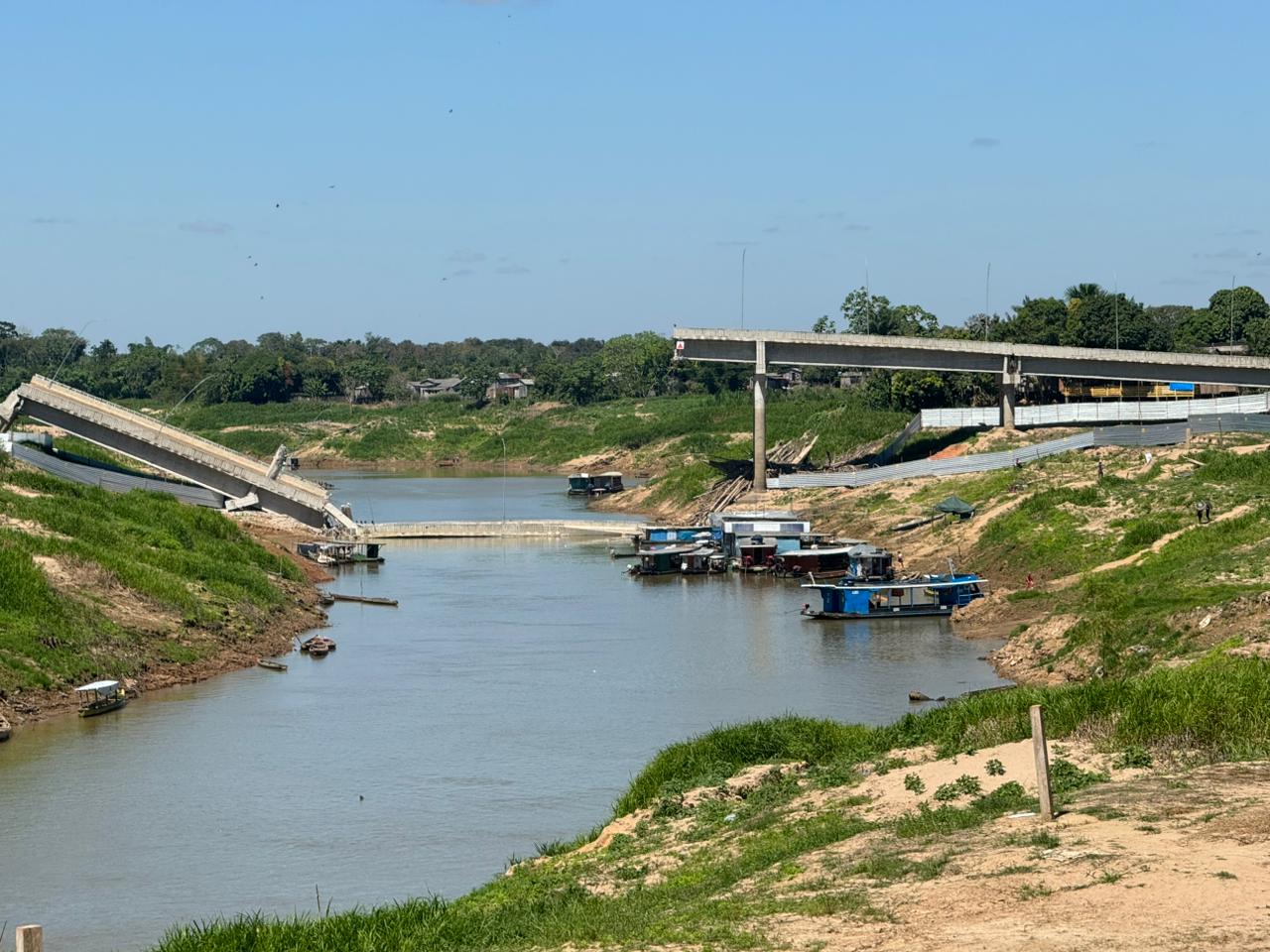 Há um mês, ponte Padre Paolino colapsava em Sena Madureira Há um mês, ponte Padre Paolino colapsava em Sena Madureira