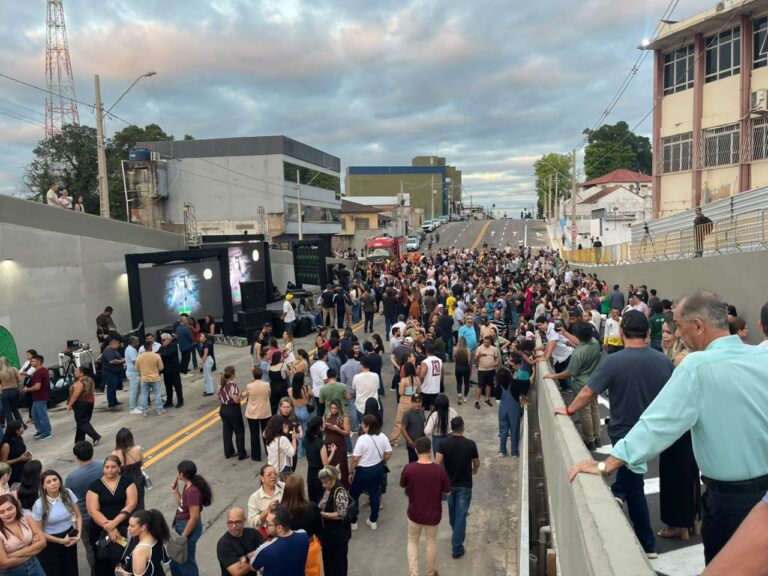 População acompanha liberação do tráfego